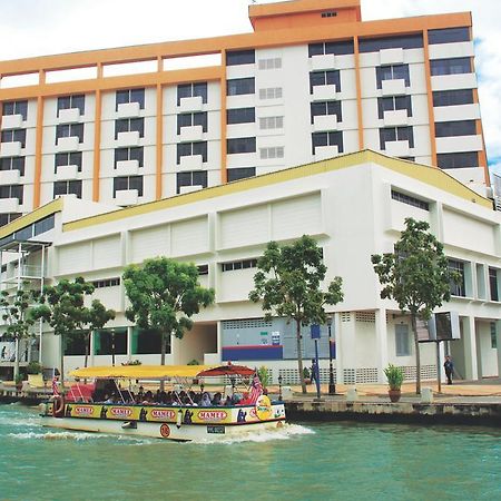 Wana Riverside Hotel Malacca Екстер'єр фото
