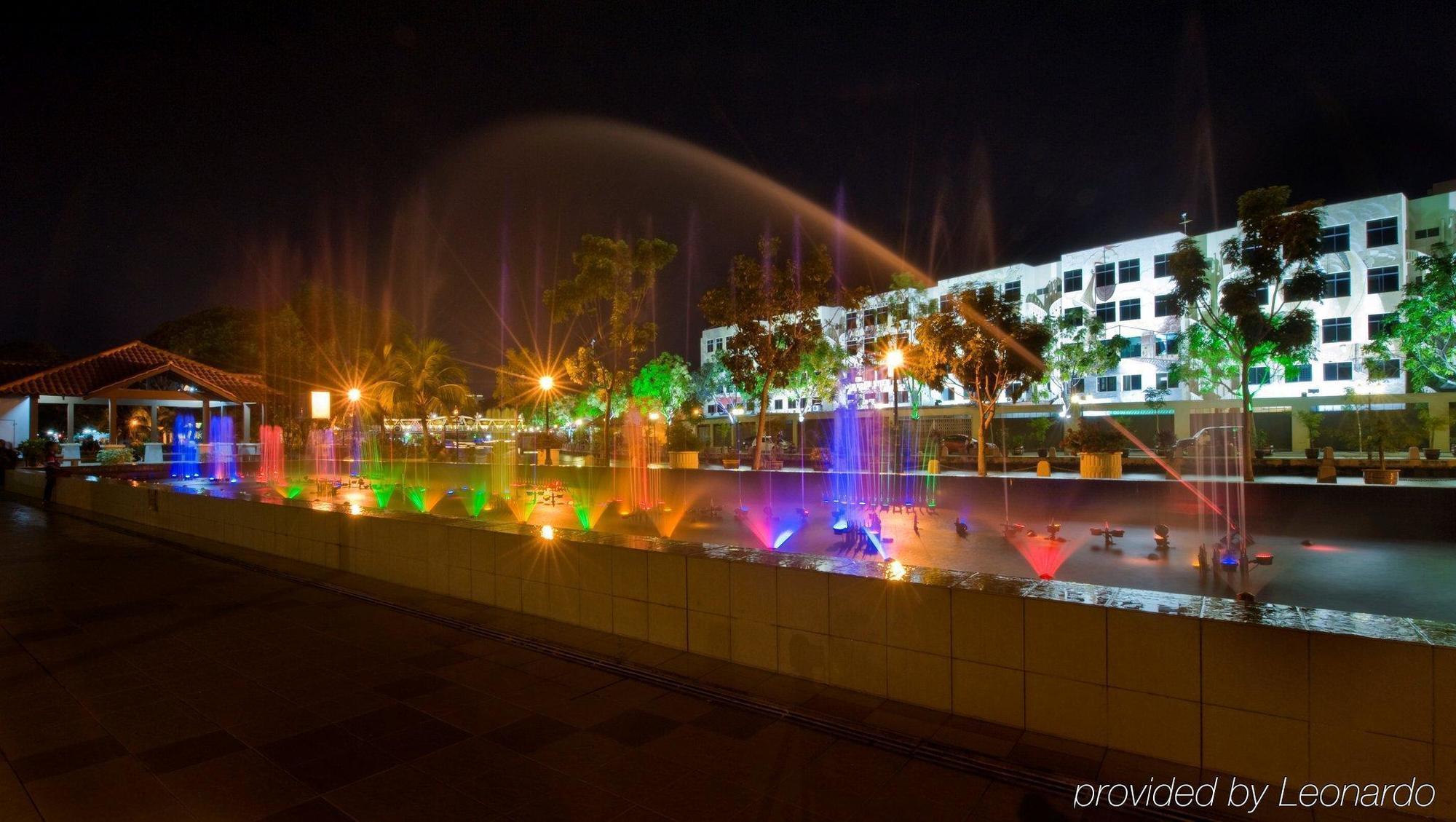 Wana Riverside Hotel Malacca Зручності фото